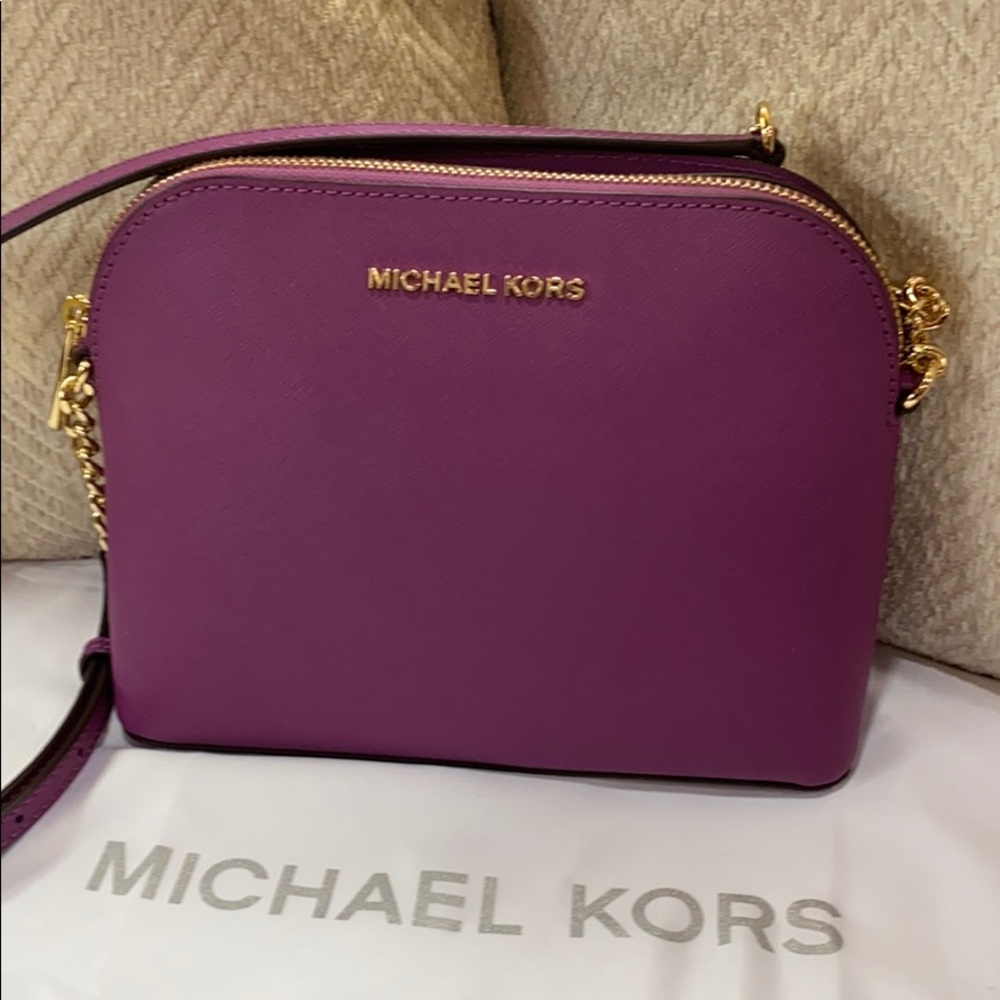 NWOT Michael Kors Large Cindy Dome Crossbody
